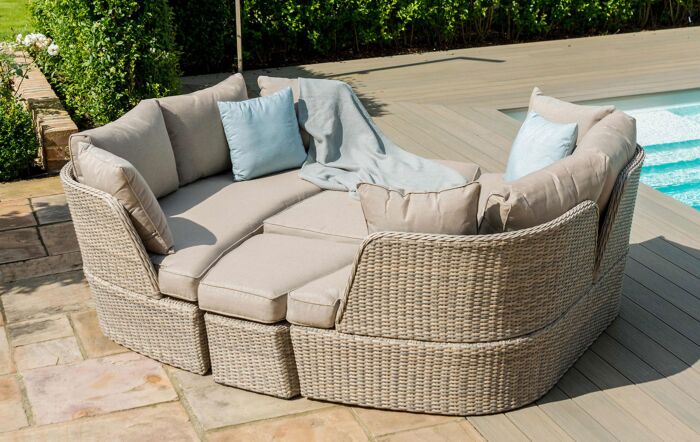 Maze Cotswold Rattan Day Bed-COT-106010