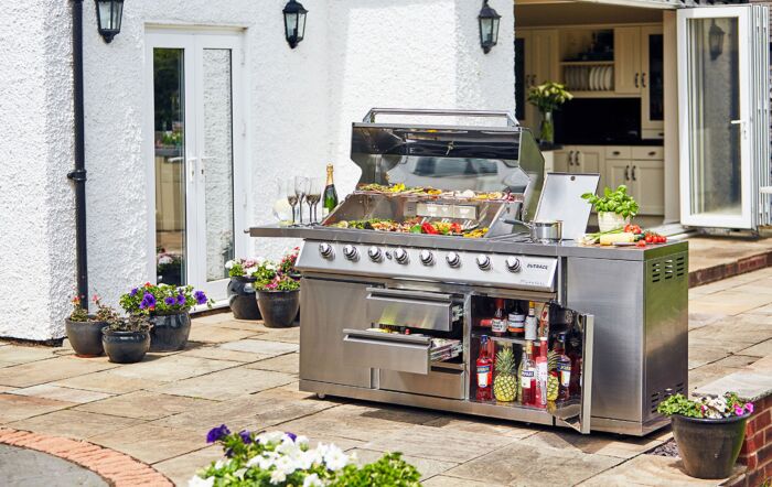Outback Signature II 6 Burner Hybrid BBQ with MCS-OUT370760
