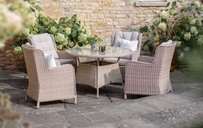 Bramblecrest Chedworth 4 Seat Round Rattan Garden Dining Set with Parasol & Base - Sandstone-X21WCW120RD1