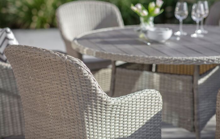 Bramblecrest Tetbury Tree Free Six Seat Round Dining Set with Parasol and Base - Nutmeg-X20WKN135RD3