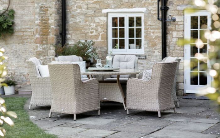 Bramblecrest Chedworth 6 Seat Round Dining Set with Lazy Susan, Parasol and Base - Sandstone-X20WCW140RD1
