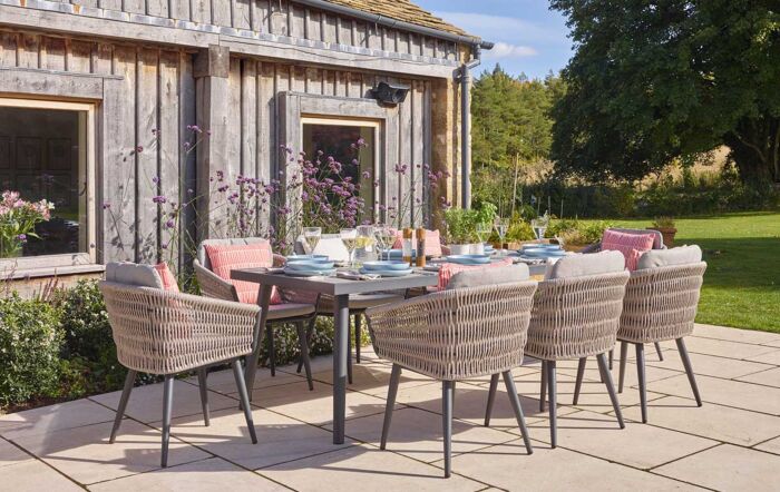 Bramblecrest Mauritius 8 Seat Rectangular Dining Set & Parasol-ARMA204RT