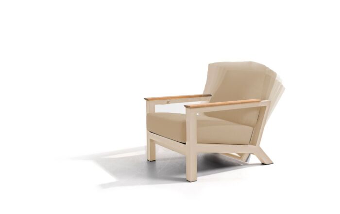 4 Seasons Outdoor Capitol Lounge Chair