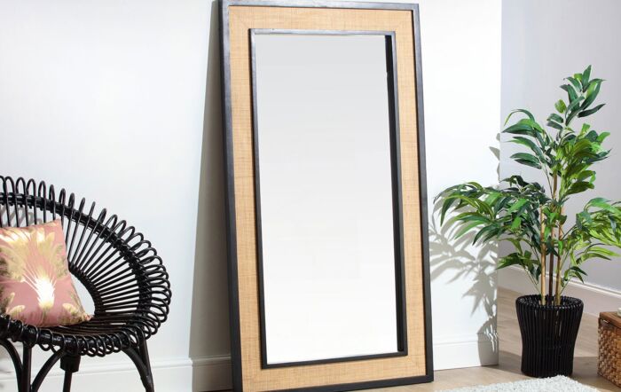 Desser Venice Black Mirror-27015 1