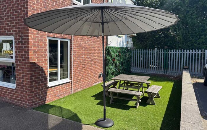 4 Seasons Outdoor Shanghai 3m Round Centre Pole Parasol and 15kg Base - Charcoal