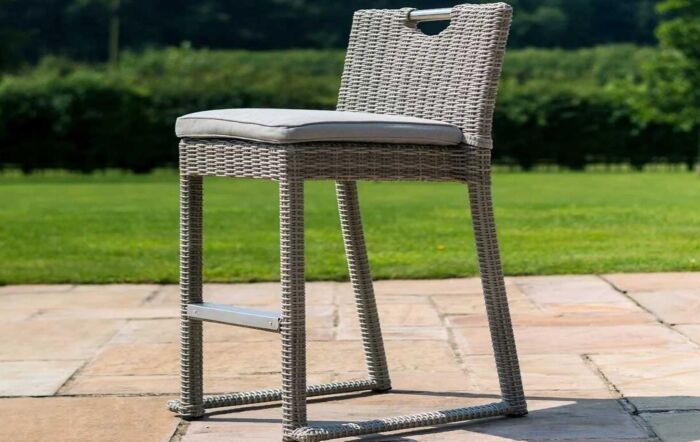Maze Oxford 6 Seat Round Rattan Bar Set with Ice Bucket