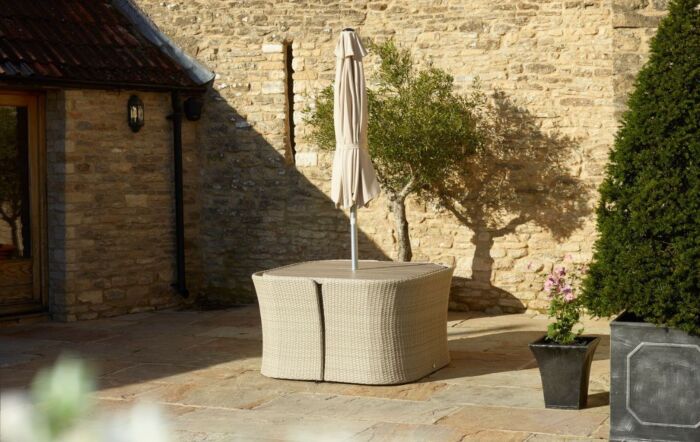 Bramblecrest Tetbury 8 Seat Balcony Set with Tree-Free Top, Parasol and Base - Nutmeg