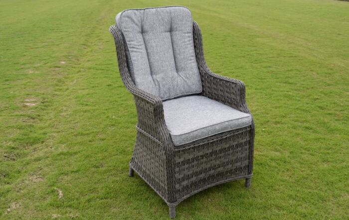 Garda 6 Seat Round Garden Dining Set