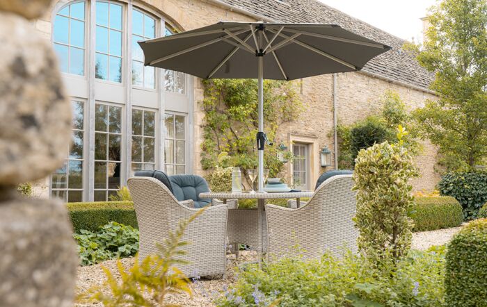 Bramblecrest&#x20;Monterey&#x20;4&#x20;Seater&#x20;Round&#x20;Dining&#x20;Set&#x20;with&#x20;Parasol&#x20;-&#x20;Grey-X21WMO120RD1&#x20;1